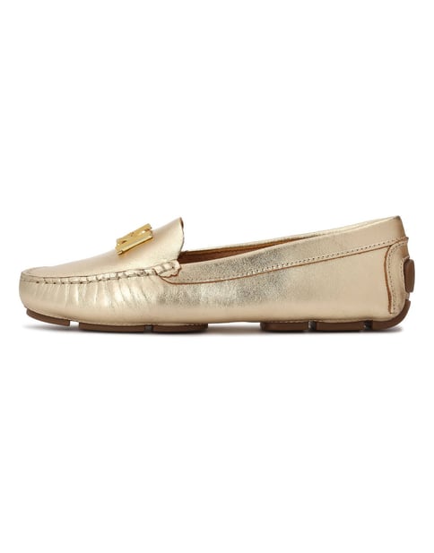 Mokassins aus Leder mit goldenem Monogramm