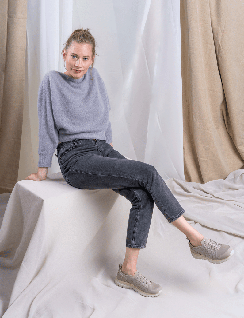 Skechers-GRACEFUL---PURECRUSH-schwarz