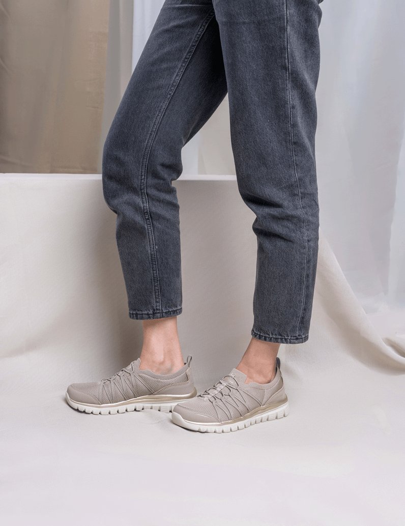 Skechers-GRACEFUL---PURECRUSH-schwarz
