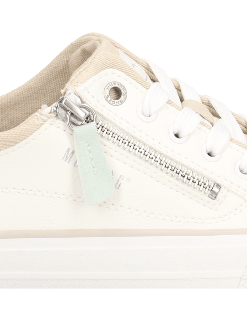 Mustang-Sneaker-weiss