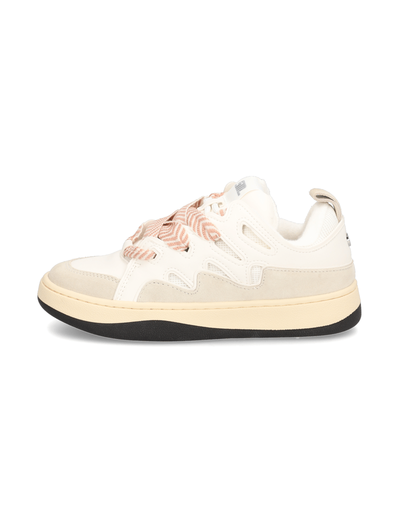 Steve-Madden-ROARING-weiss