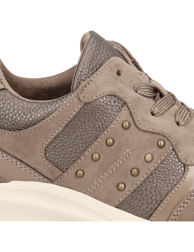 OMG!-Sneaker-braun