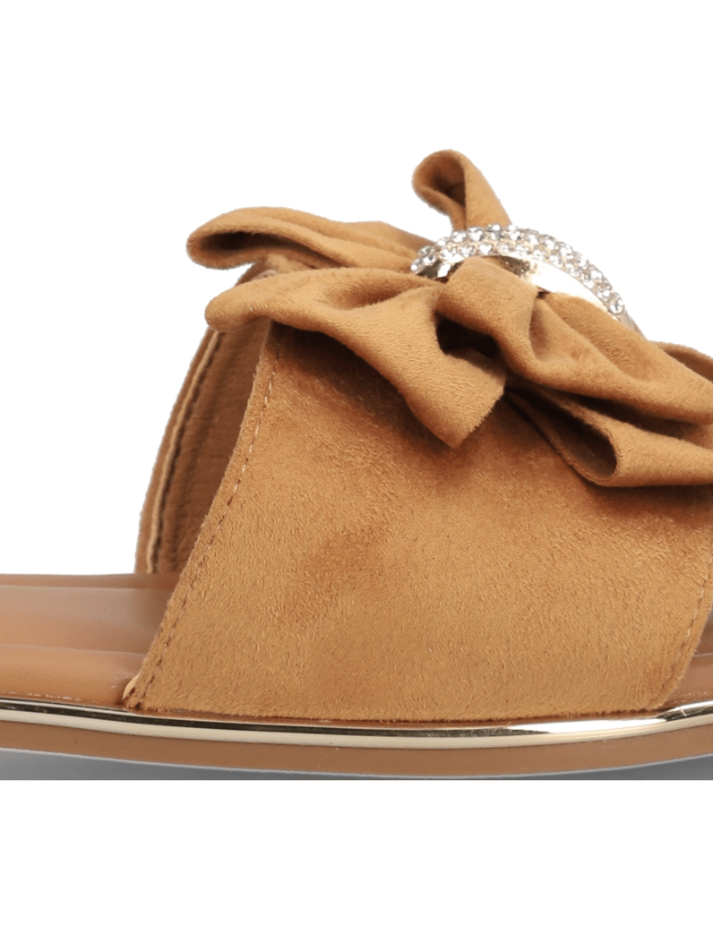 UP-collection-Pantoffel-cognac