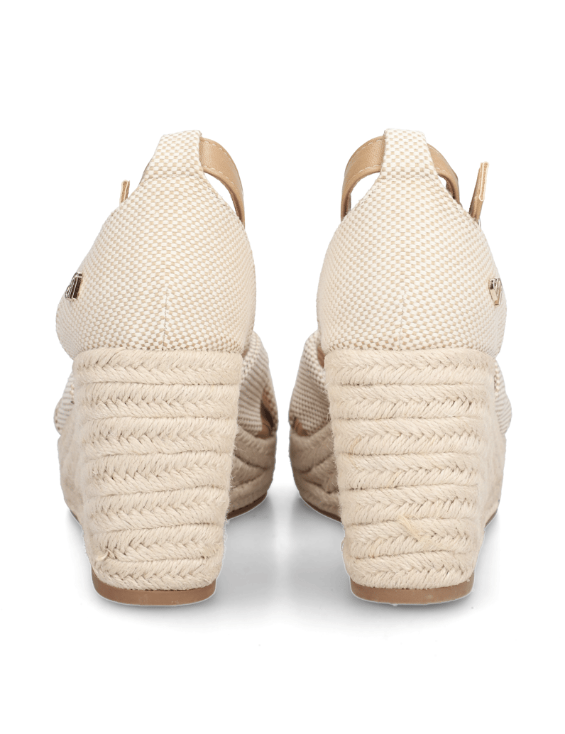 UP-collection-Keilsandale-beige