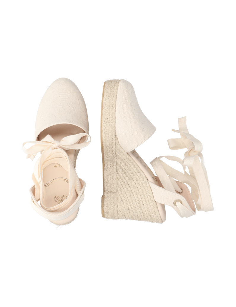 Silvia-Schneider-Keilsandale-beige