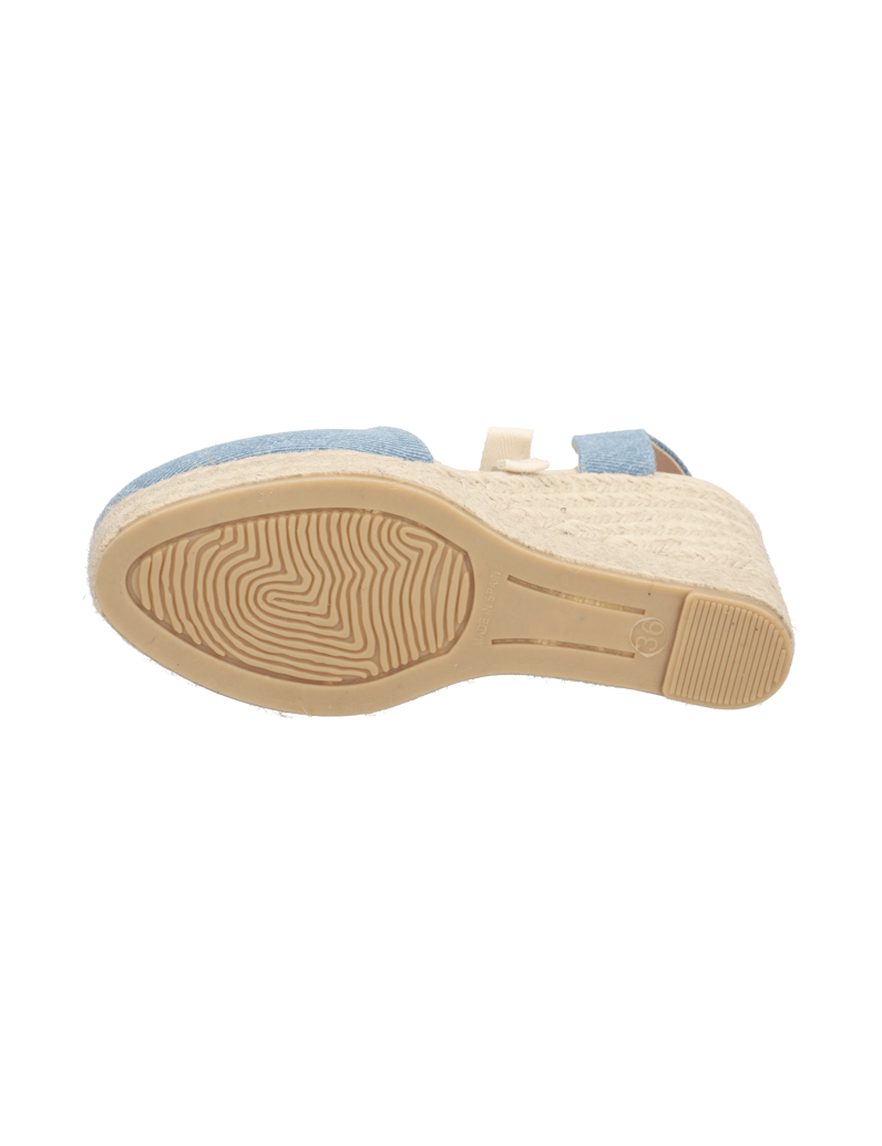 Silvia-Schneider-Keilsandale-beige