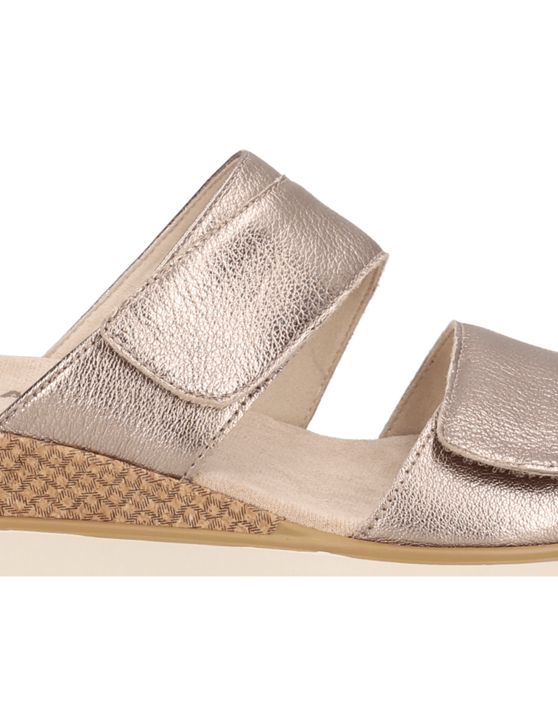 DELKA-Pantoffel-gold