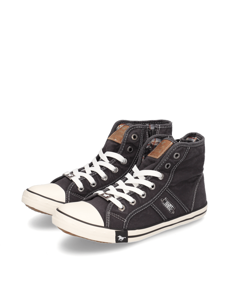 Mustang-Canvas-Sneaker-Mid-Cut