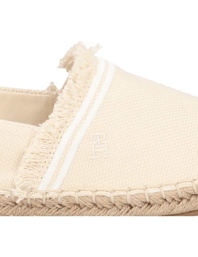Tommy-Hilfiger-FRINGE-CANVAS-CLOSED-ESPADRILLE-beige
