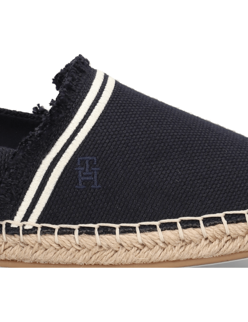 Tommy-Hilfiger-FRINGE-CANVAS-CLOSED-ESPADRILLE-beige