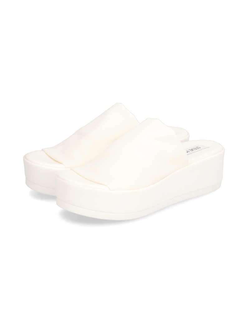 Steve-Madden-SLINKY-weiss