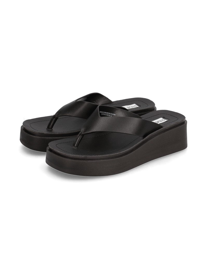 Steve-Madden-carlene