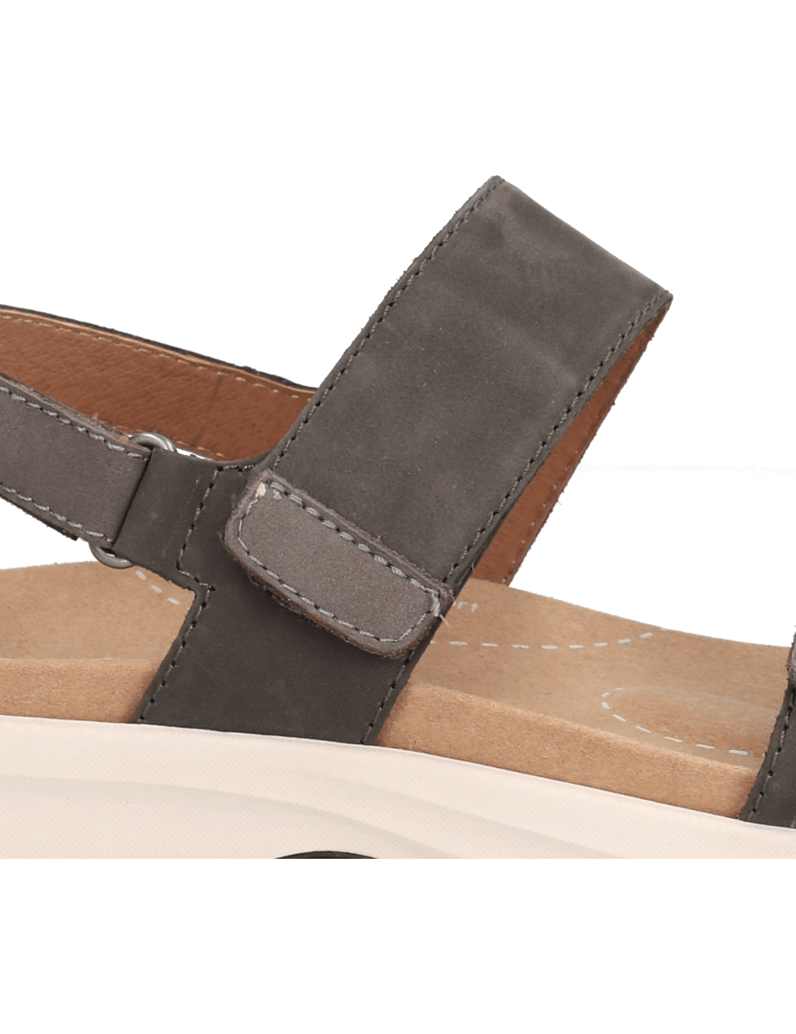 JOSEF-SEIBEL-Estelle-04-grau