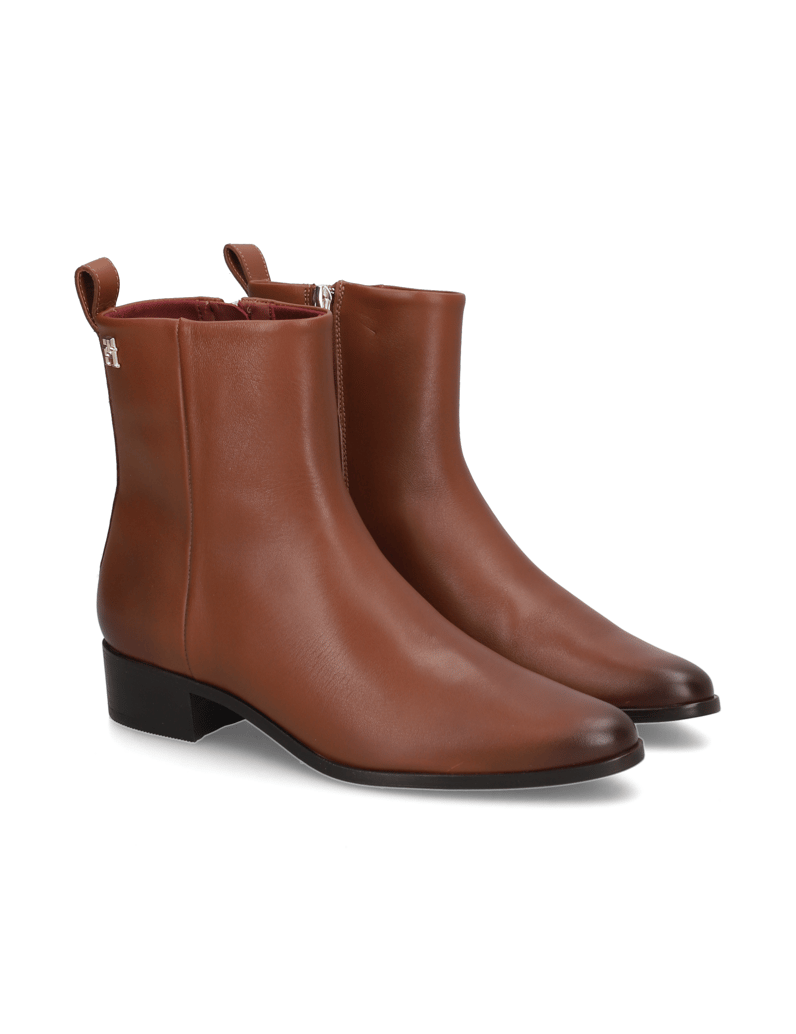 Tommy-Hilfiger-LOW-COWBOY-FLAT-LEATHER-schwarz
