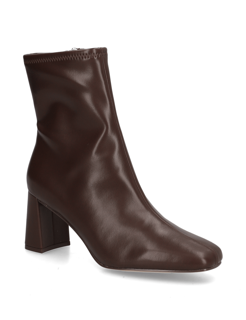 Steve-Madden-HURST-braun