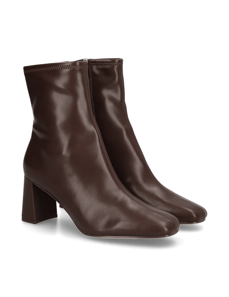 Steve-Madden-HURST-braun