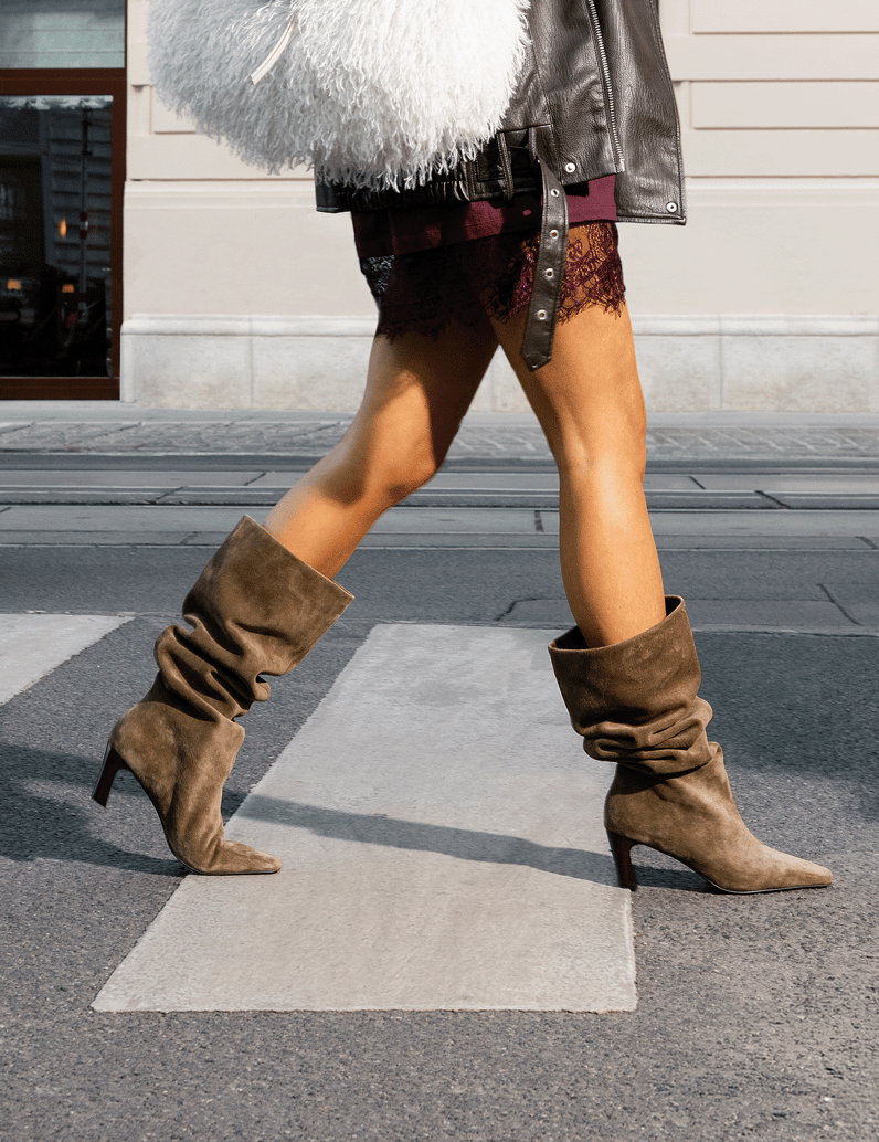 Kate-Gray-Stiefel-oliv