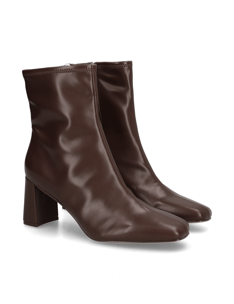 Steve-Madden-HURST-braun
