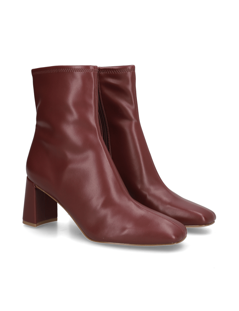 Steve-Madden-HURST-braun