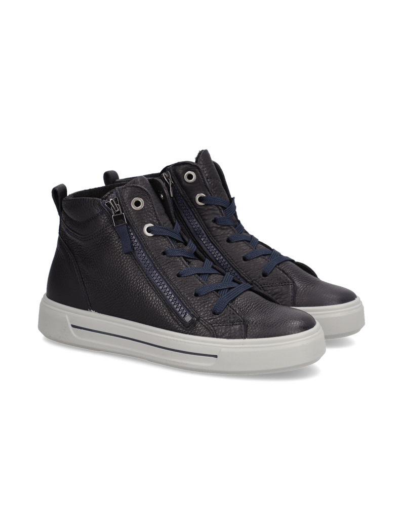 Ara-Courtyard-2.0-blau