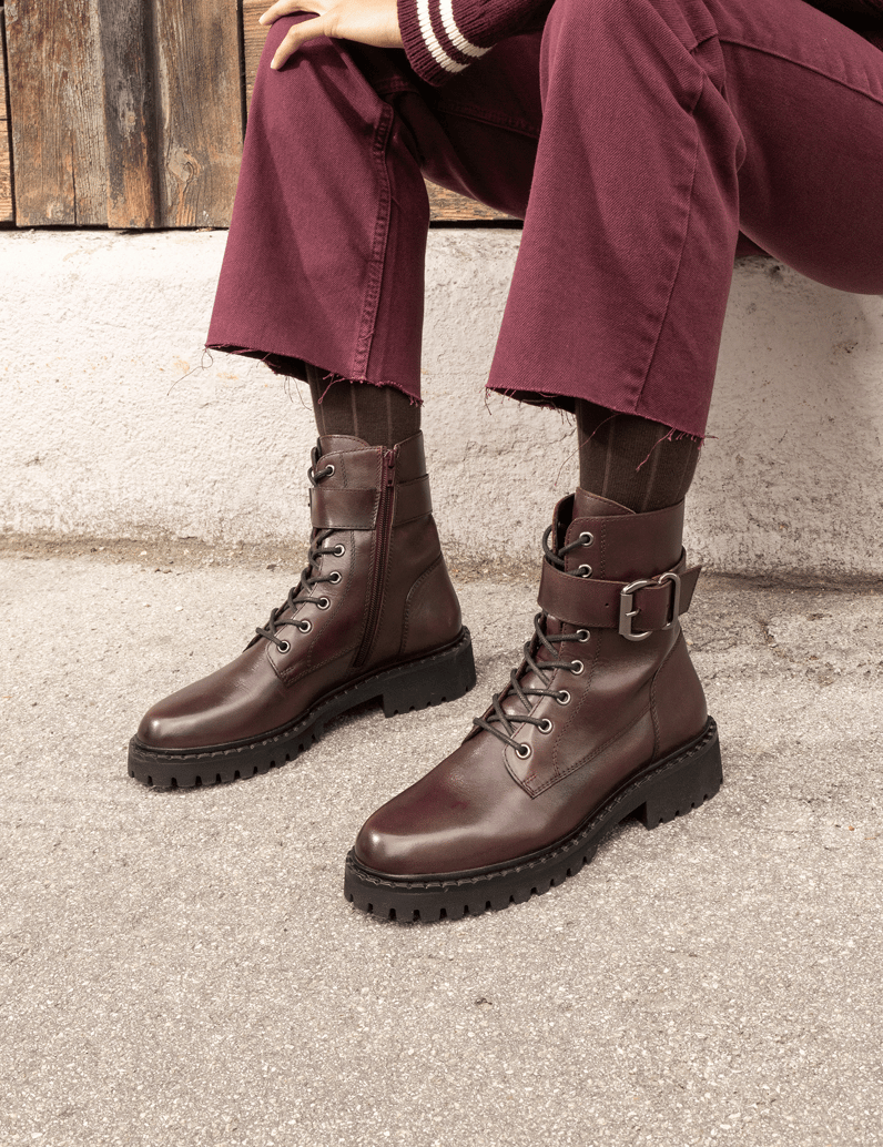 Pat-Calvin-Schnürboot-rot