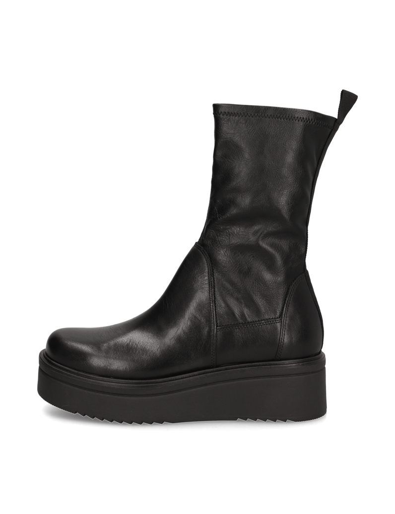 Vagabond-Shoemakers-Tara-schwarz