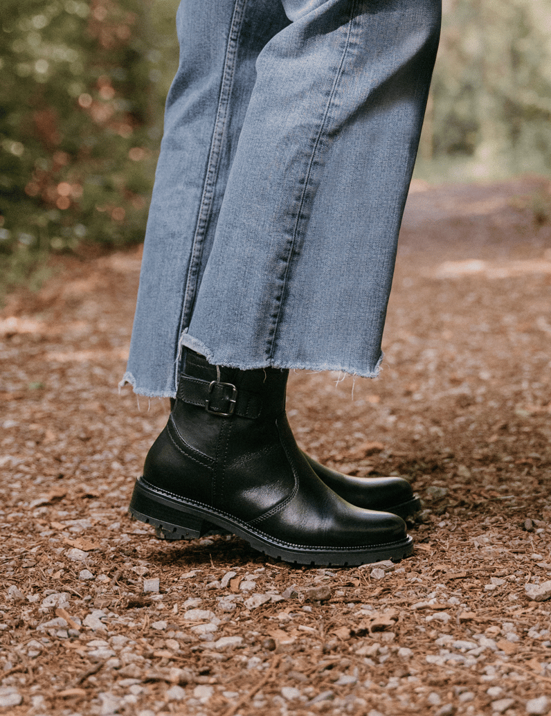 Pat-Calvin-Boot-schwarz