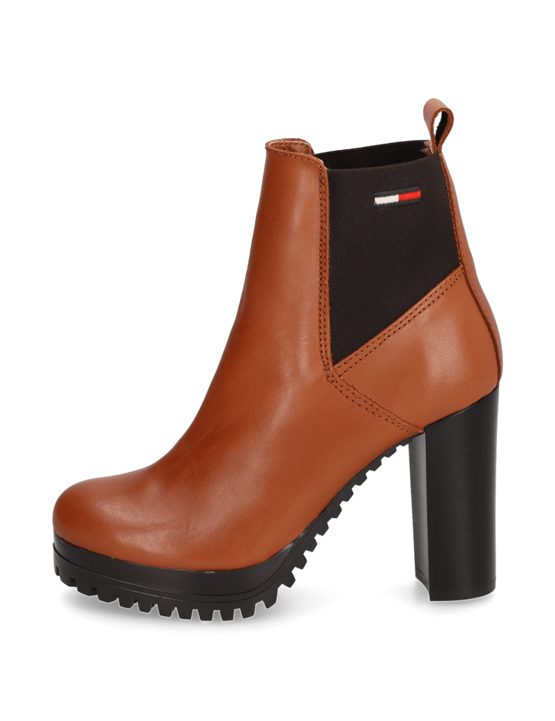 Tommy-Jeans-TJW-New-ESS-HIGH-HEEL-BOOT-cognac