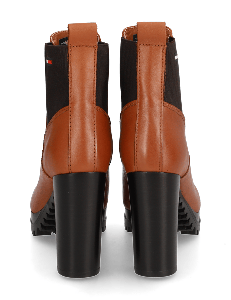Tommy-Jeans-TJW-New-ESS-HIGH-HEEL-BOOT-cognac