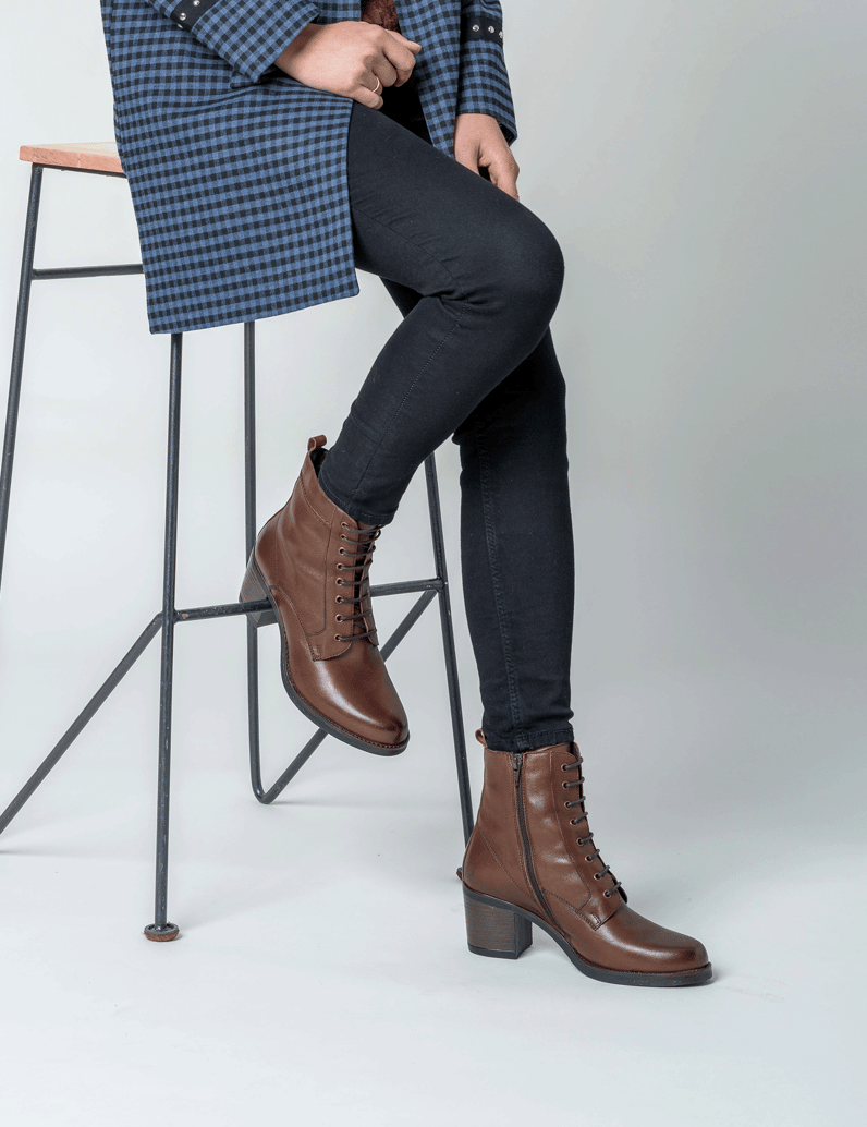 Pat-Calvin-Glattleder-Schnürstiefelette-braun