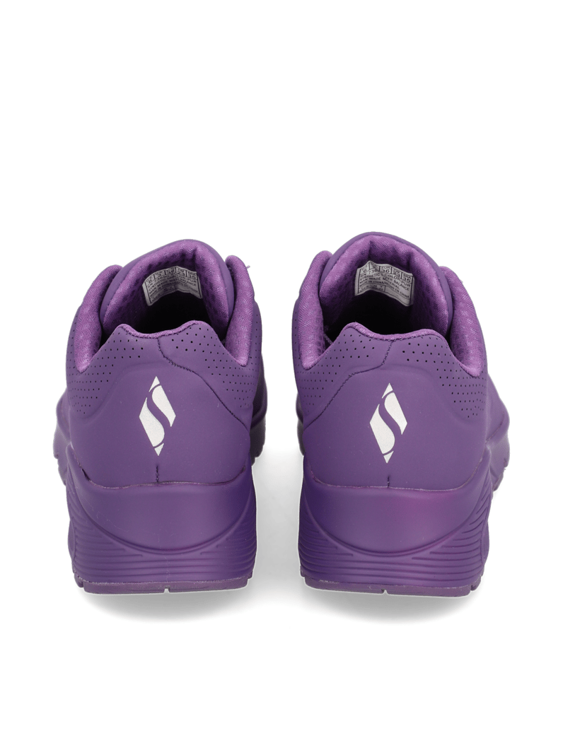 Skechers-UNO-Stand-on-Air