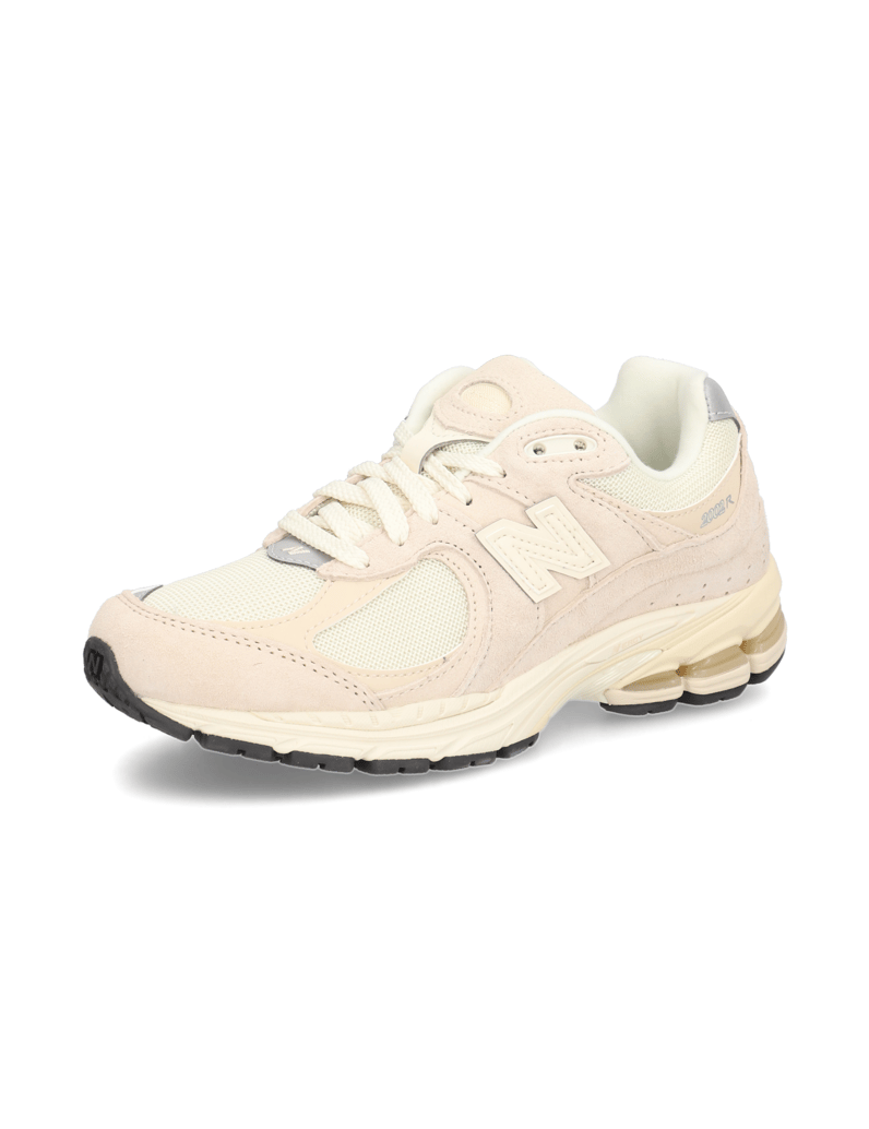 New-Balance-Sneaker-beige