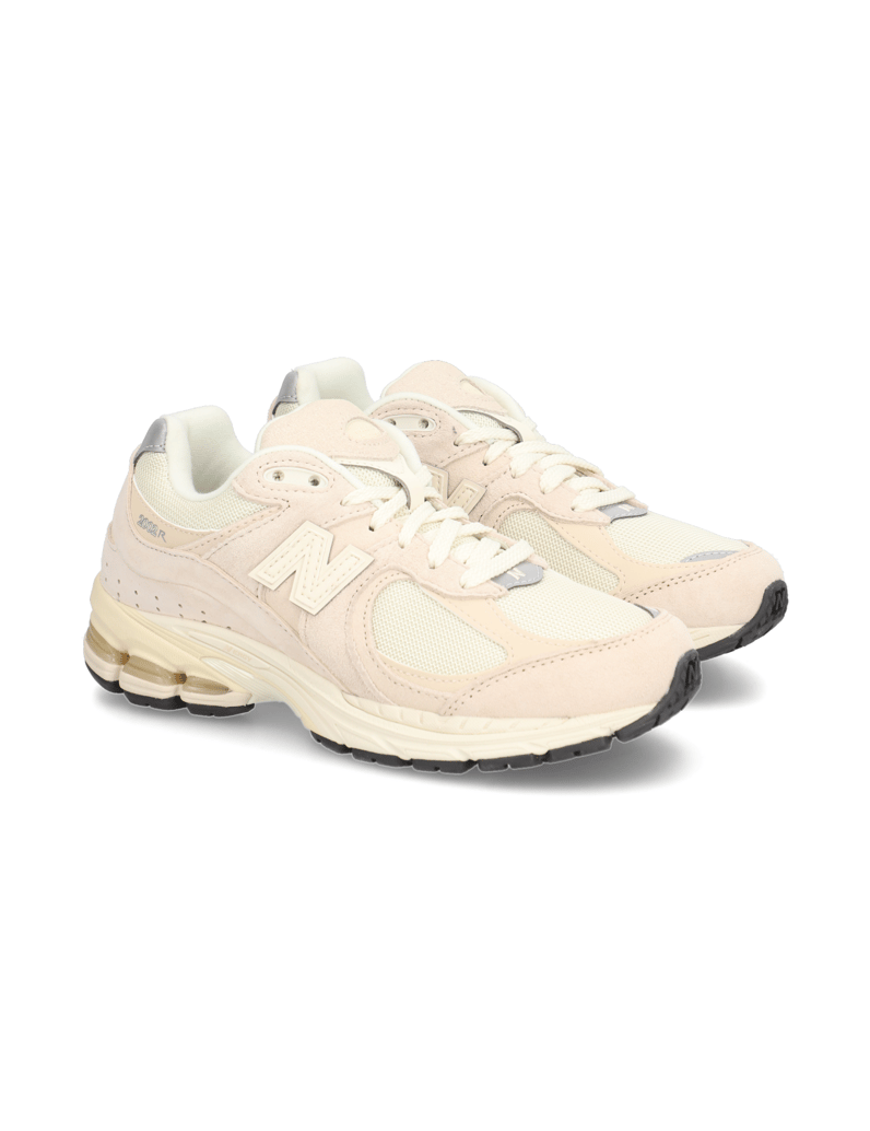 New-Balance-Sneaker-beige