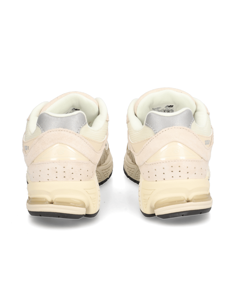 New-Balance-Sneaker-beige