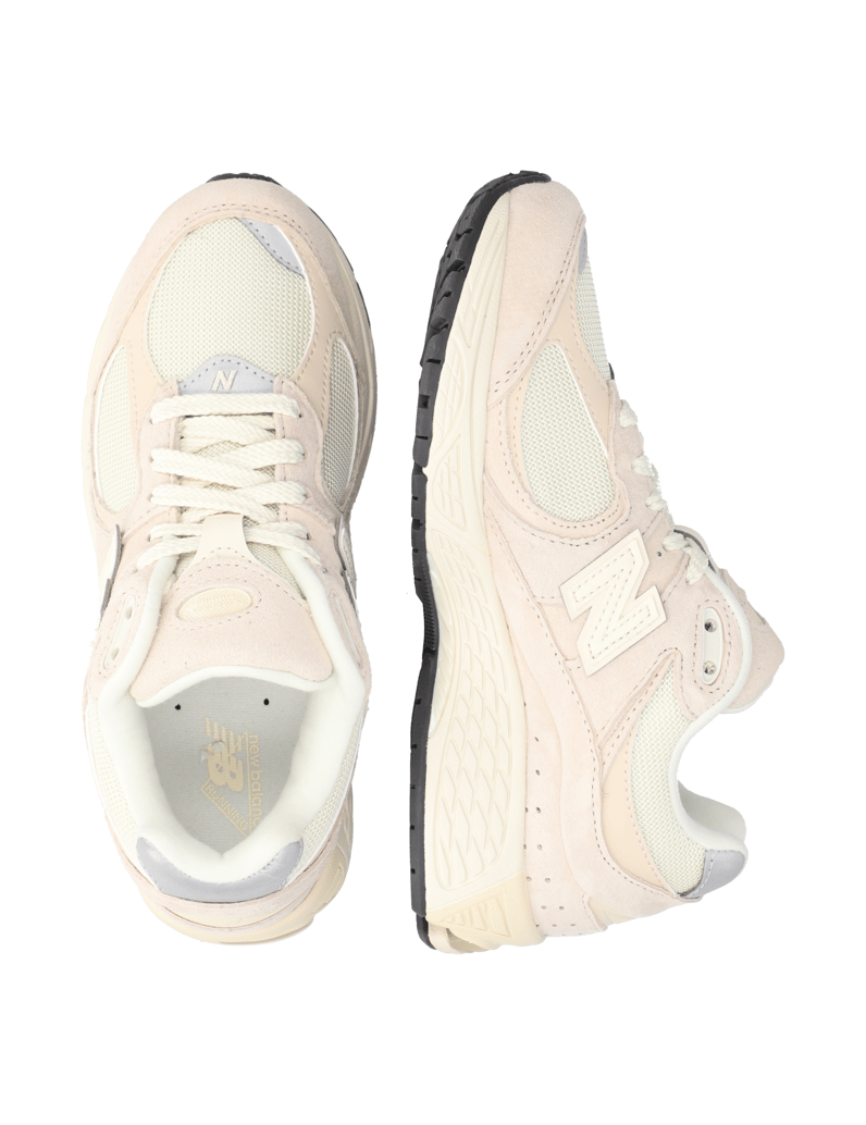 New-Balance-Sneaker-beige