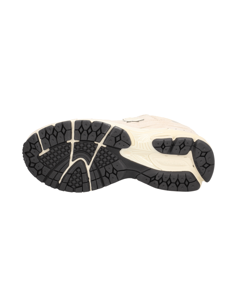 New-Balance-Sneaker-beige