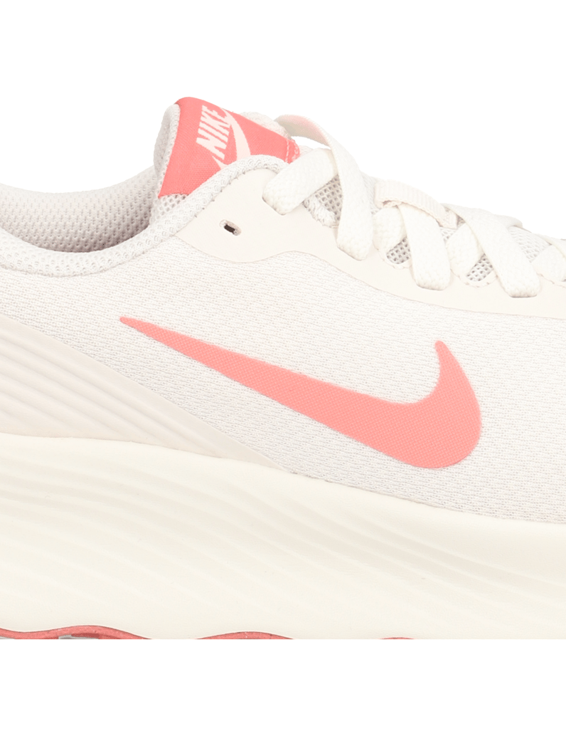 Nike-Nike-Legend-Essential-4-beige