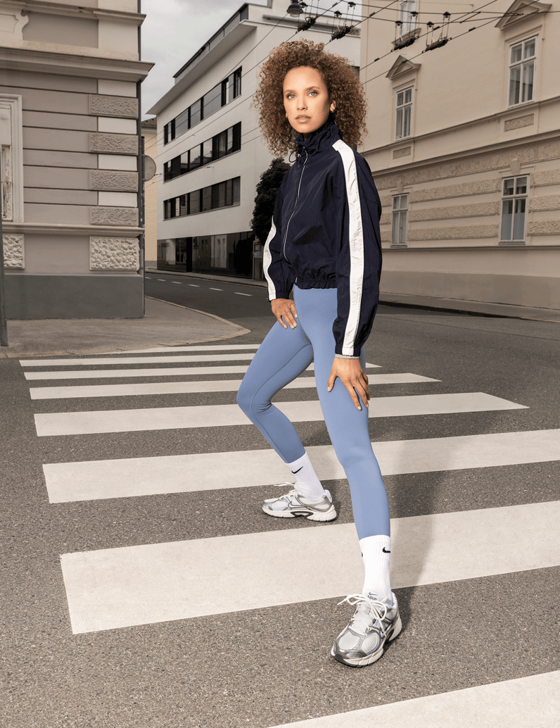 Nike-W-NIKE-V5-RNR-weiss