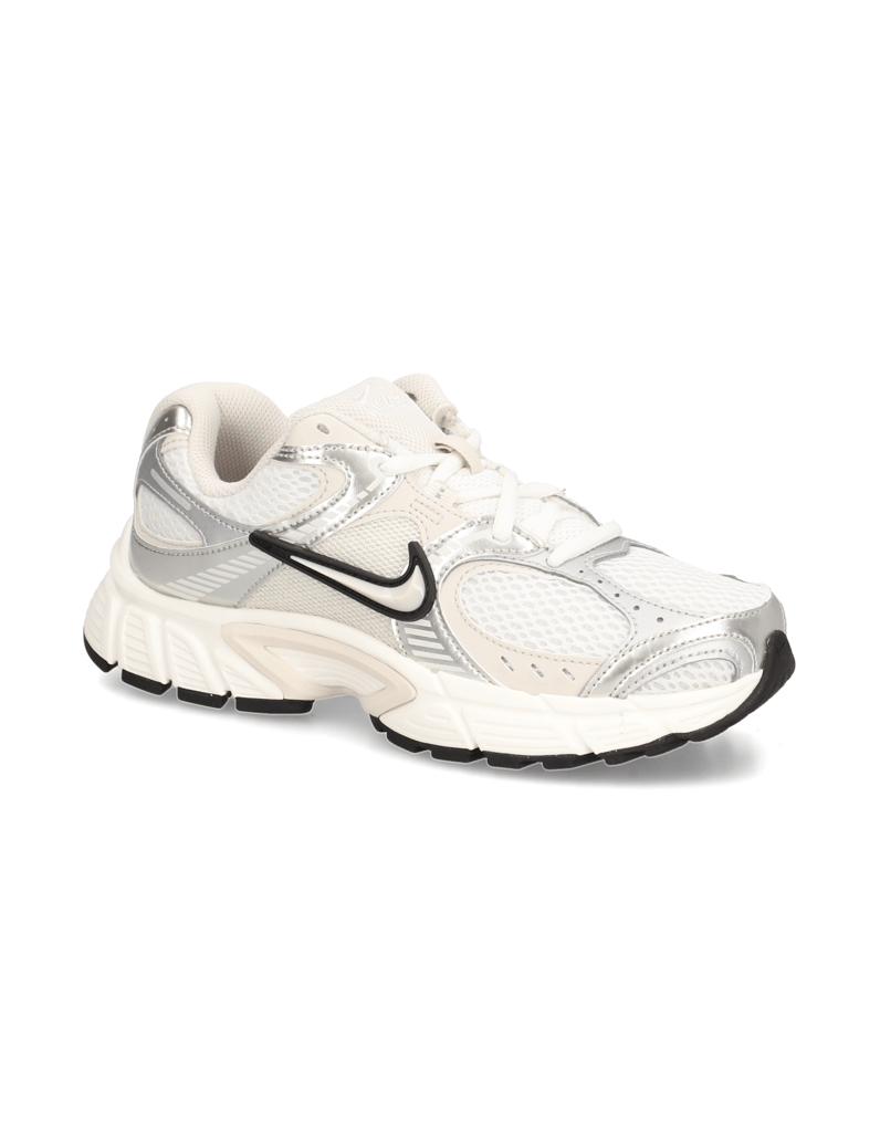 Nike-NIKE-V5-RNR-weiss