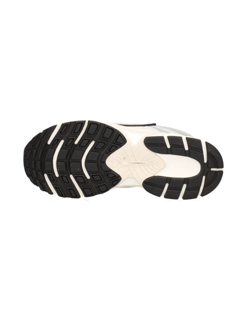 Nike-NIKE-V5-RNR-weiss