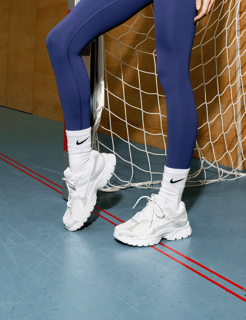 Nike-W-NIKE-V5-RNR-weiss