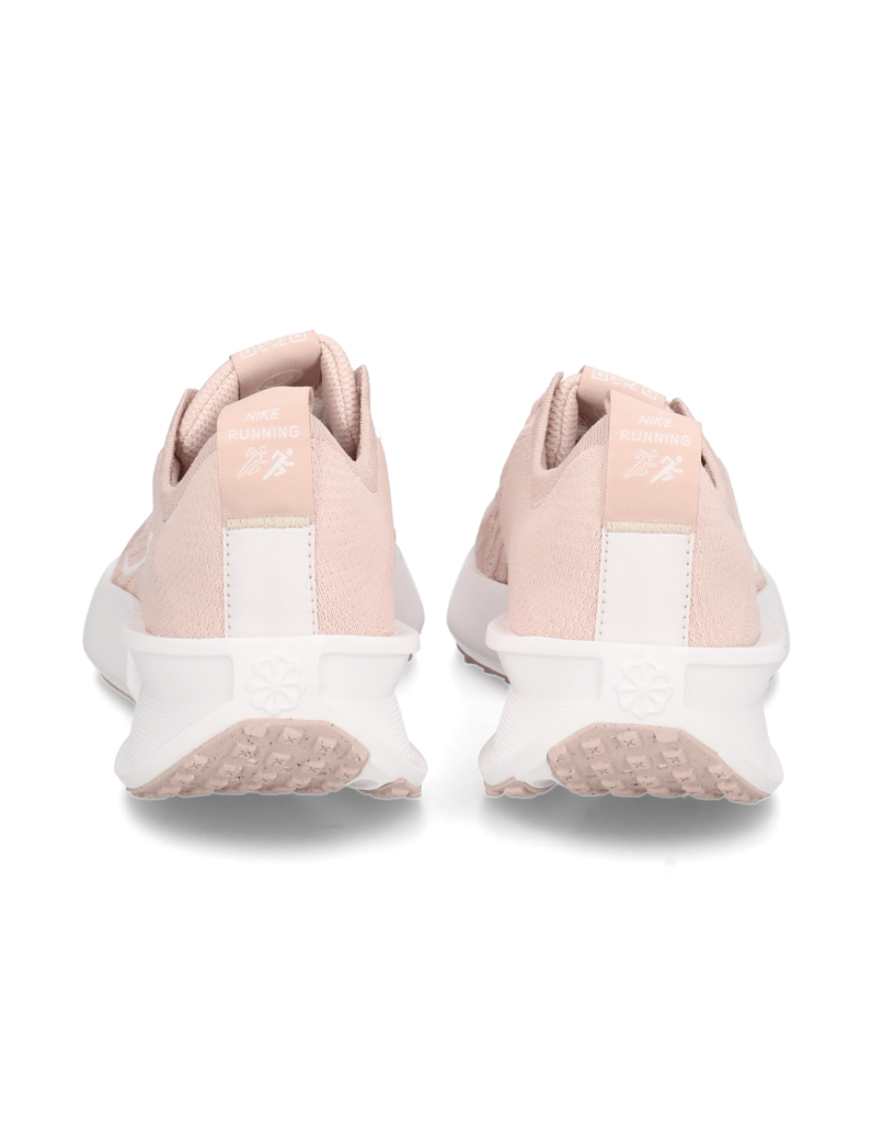 Nike-Nike-Interact-Run-beige