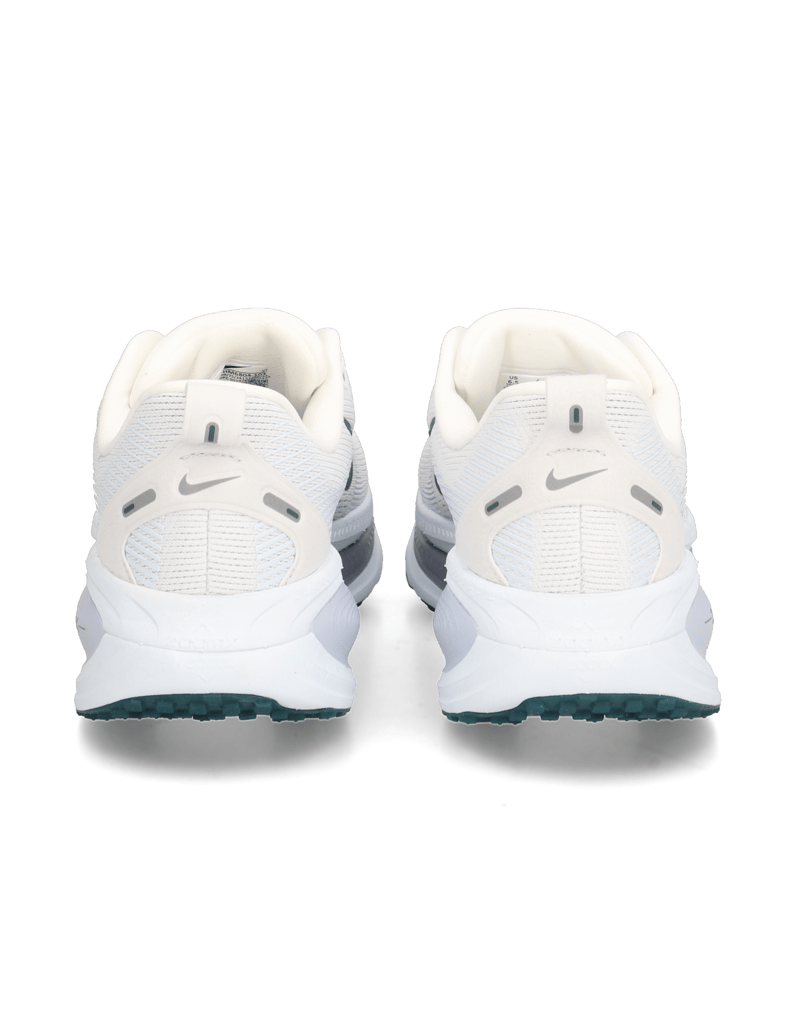 Nike-W-NIKE-VOMERO-18-weiss