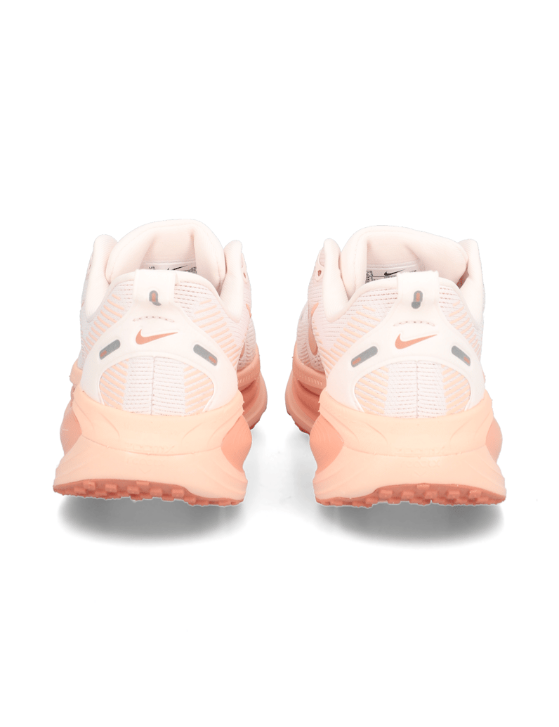 Nike-W-NIKE-VOMERO-18-weiss