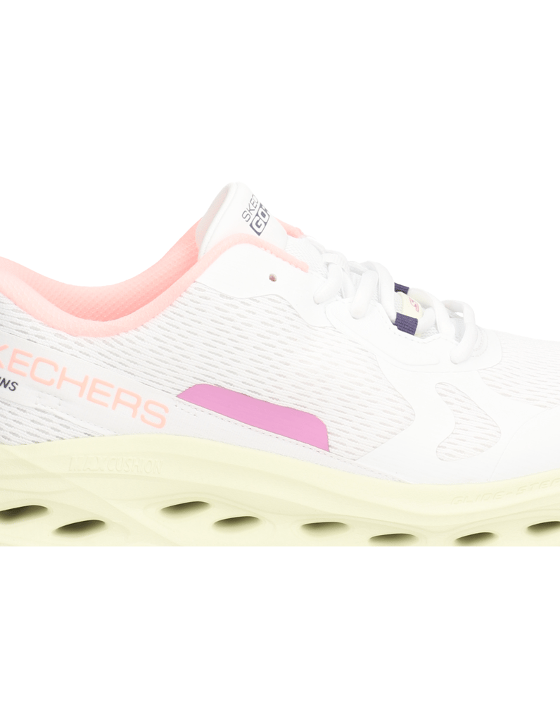 Skechers-Slip-Ins-Max-Cushioning-Glide-Step-weiss