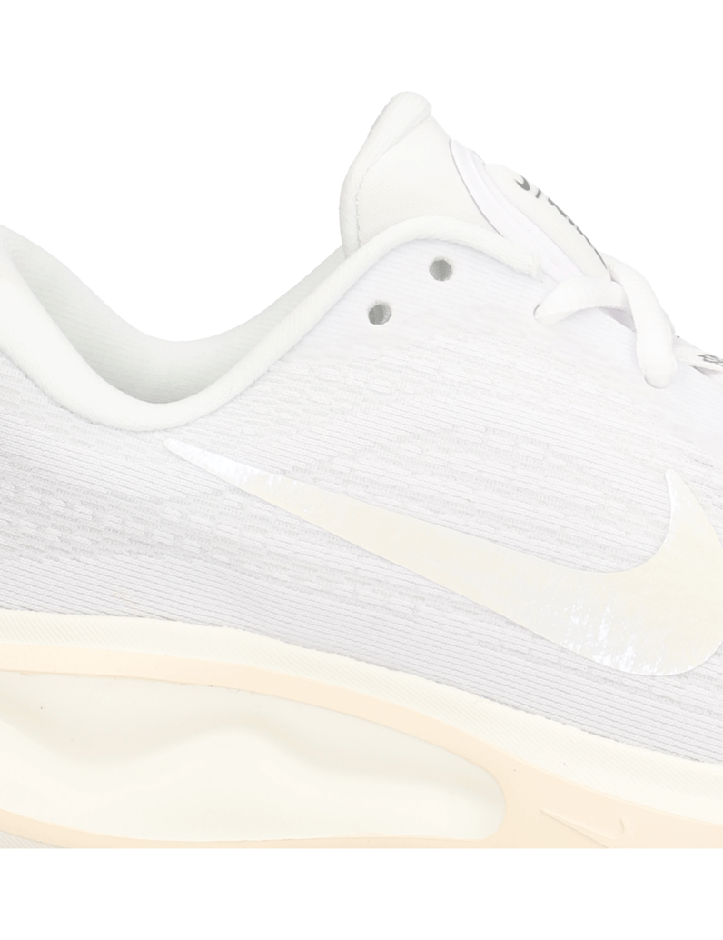 Nike-NIKE-JOURNEY-RUN-weiss