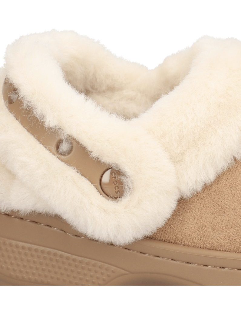 Crocs-CRAFTED-UF-VEGAN-SUEDE-STICH-cognac