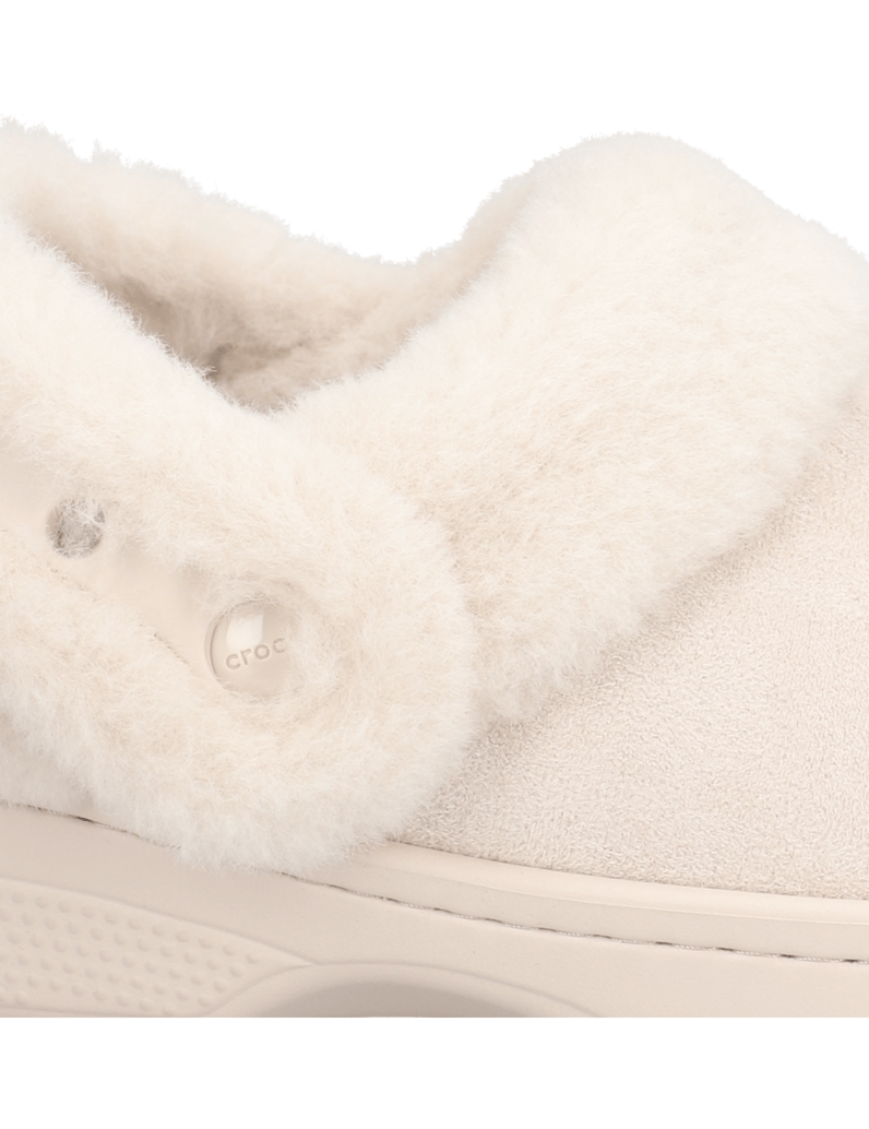 Crocs-CRAFTED-UF-VEGAN-SUEDE-STICH-cognac