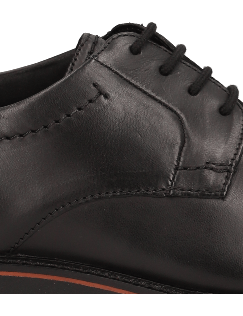 Clarks-Atticus-LTLace-schwarz