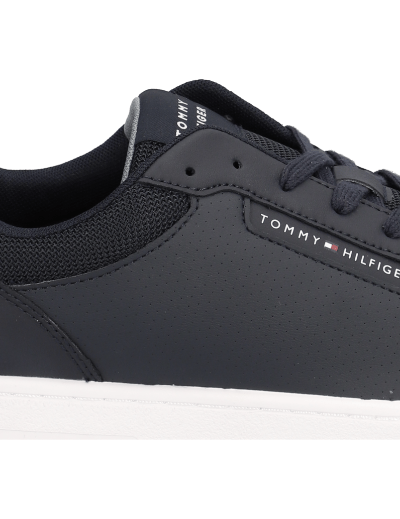 Tommy-Hilfiger-TH-BASKET-CORE-LTHPINPERF-weiss